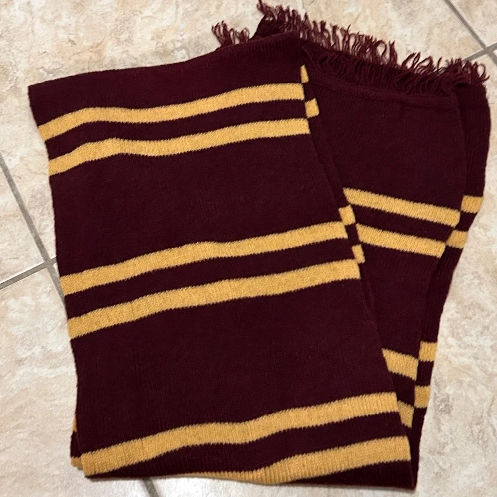 Harry Potter Gryffindor House Wool Scarf Maroon and Gold Halloween